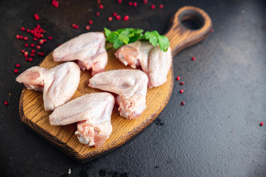 Frische Hühnerflügel (Europäisch)